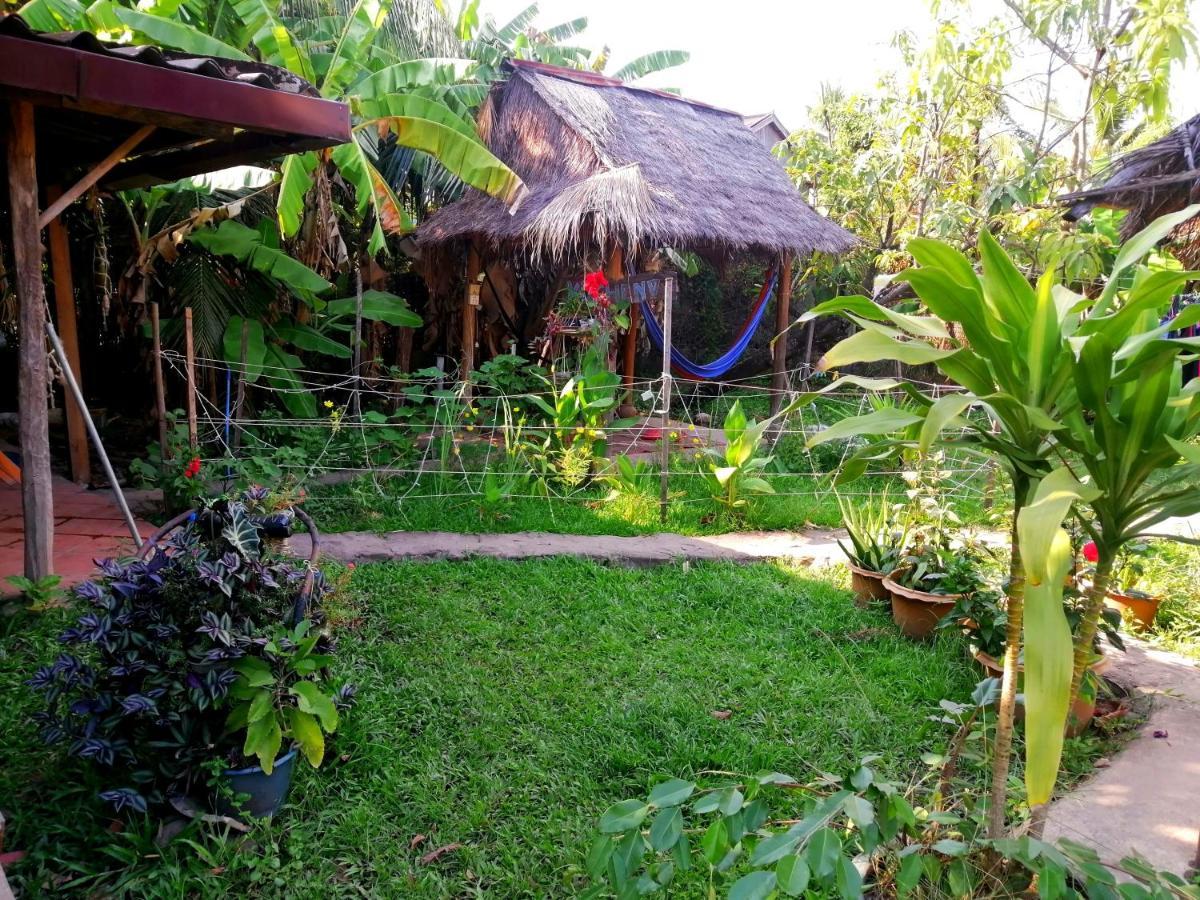 Tortuga Guesthouse Kampot Exterior foto