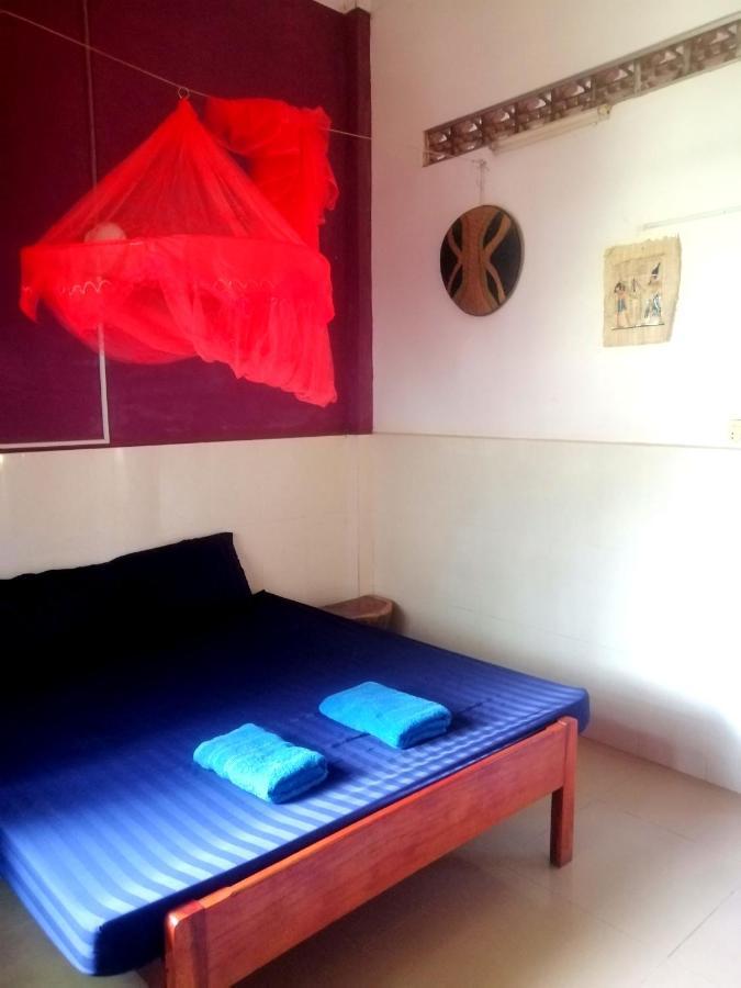 Tortuga Guesthouse Kampot Exterior foto